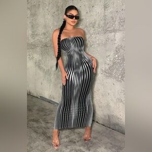 Pretty maxi bodycon🖤🤍🤩